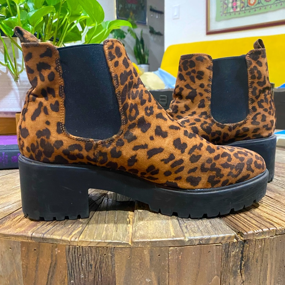 New Look Chunky Leopard Boots